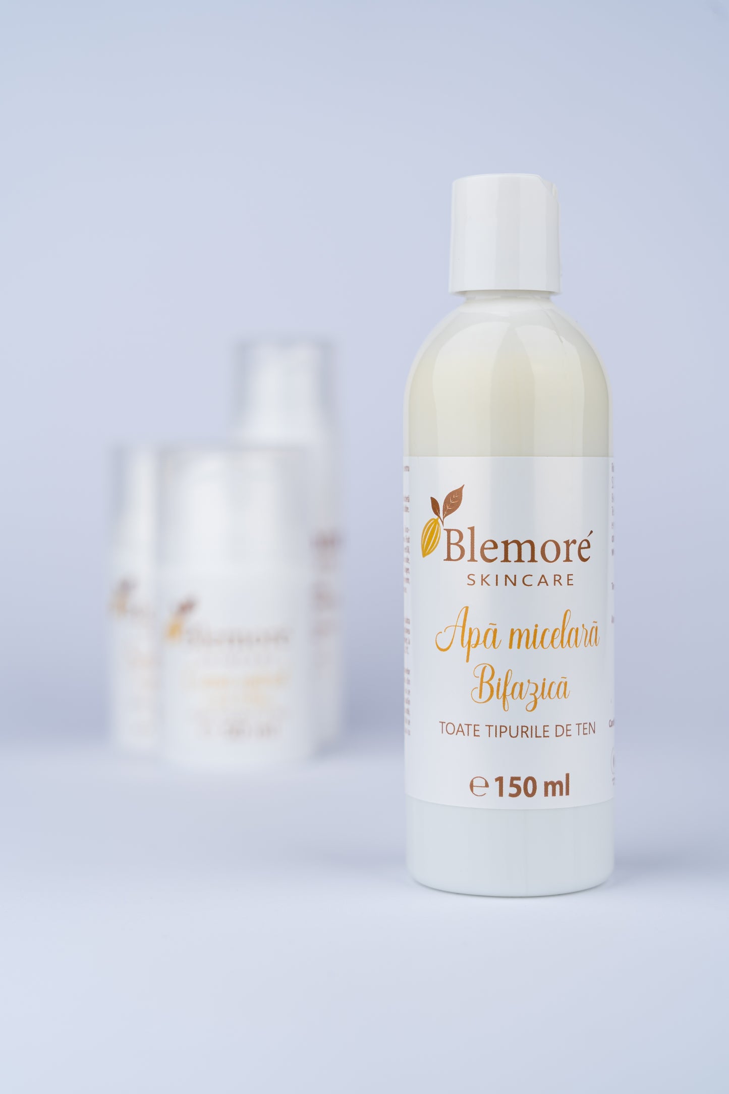 Apă micelară bifazică